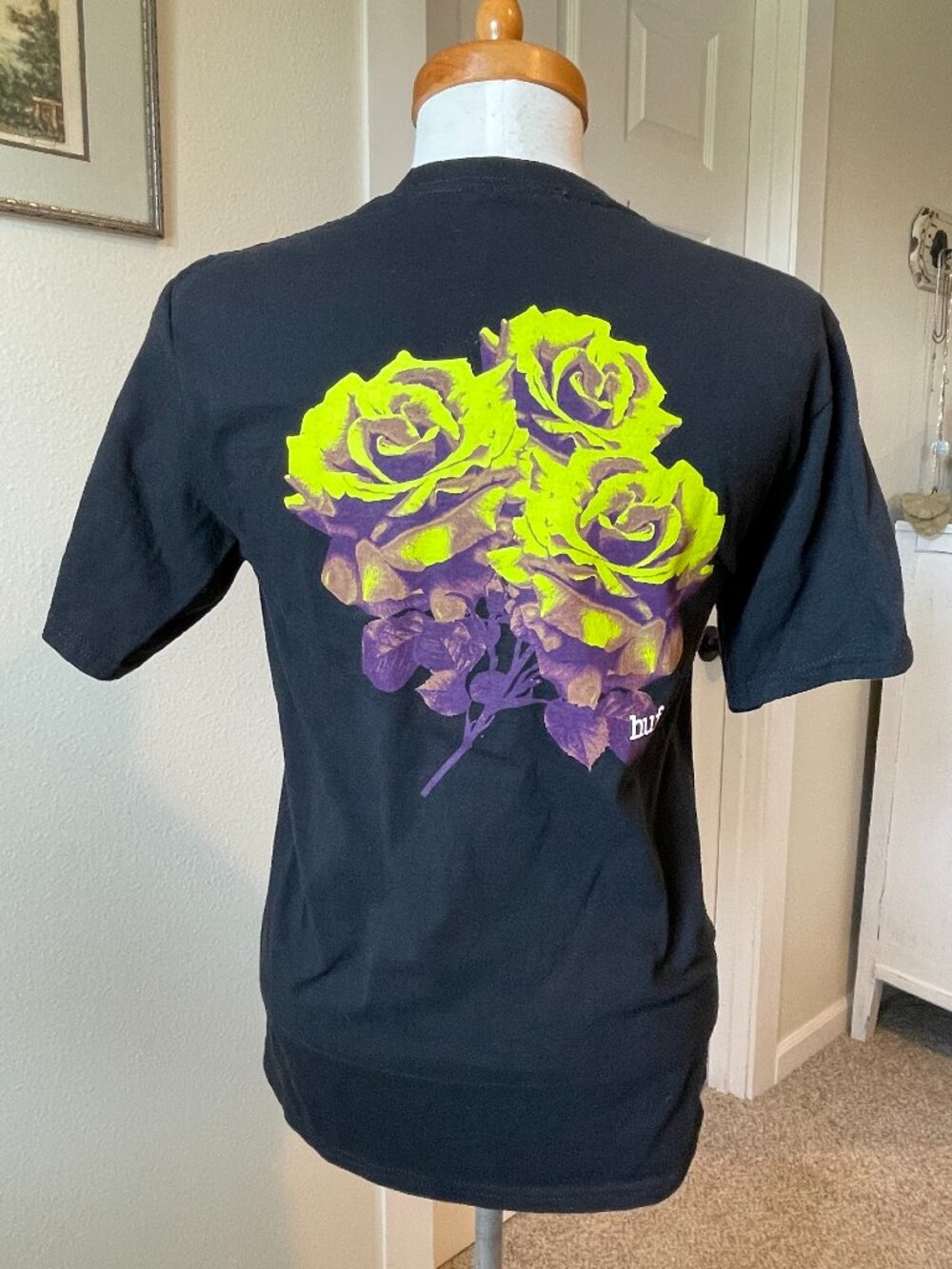 HUF Dollz Kill T-shrit 100% Cotton Black Purple Yellow Roses Small